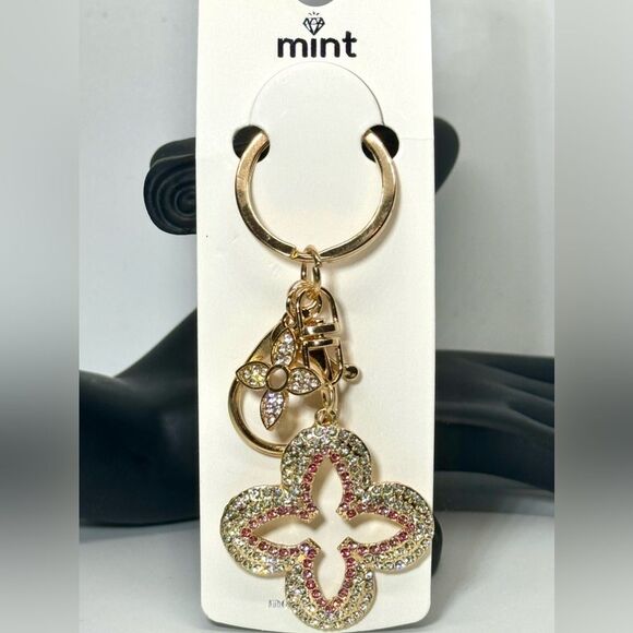 BAG CHARM Crystal Clover Keychain Charm - Pink & Gold Accent - Picture 6 of 7